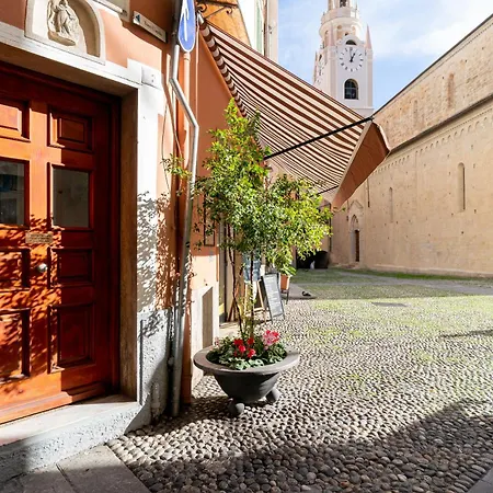 Casa San Siro, De Benedetti