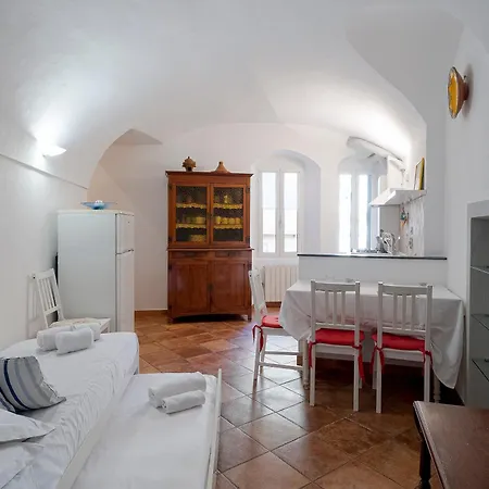 Casa San Siro, De Benedetti * Sanremo